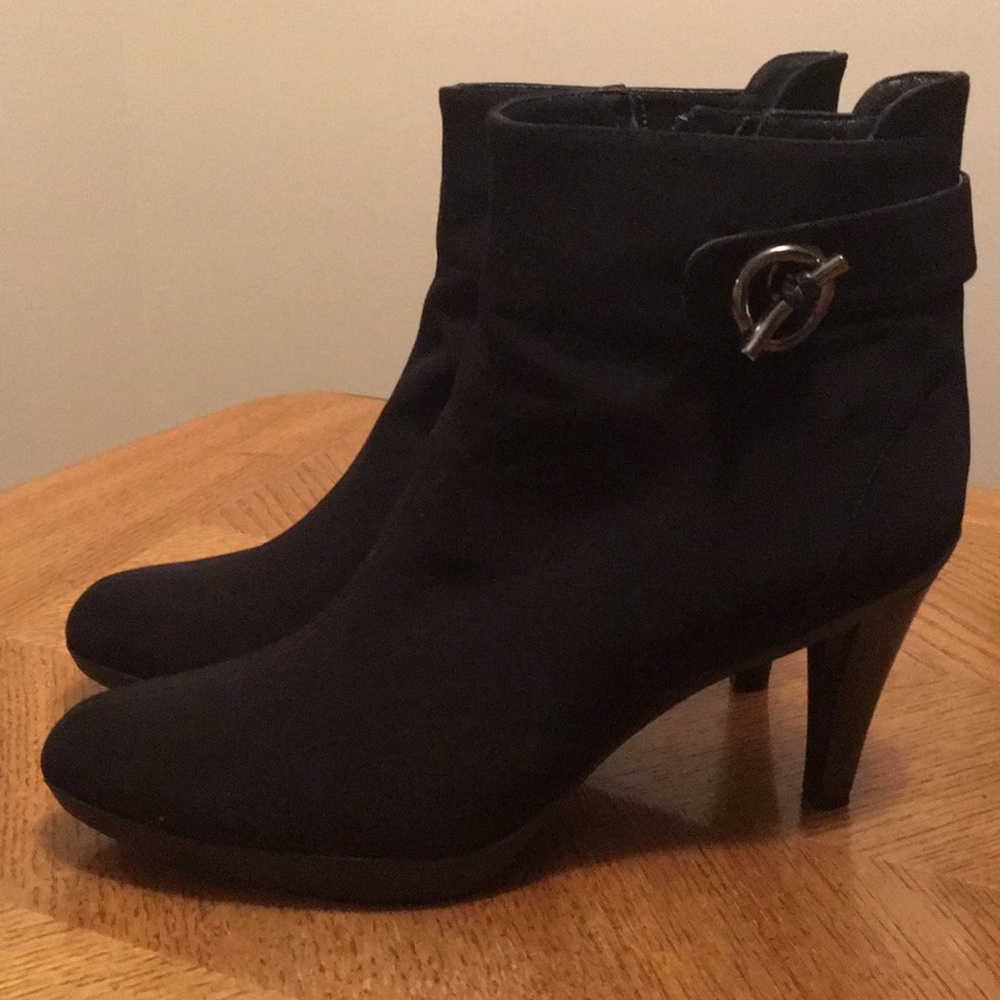 Size 12M Stuart Weitzman Black Gore Tex Boots